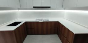 E-FlashFeature04.jpg